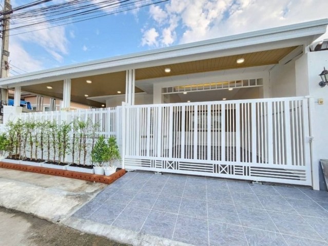 ขายบ้านเดี่ยว หมู่บ้านรวิพร ซิตี้การ์เด้นวิลเลจ  ซอยเขาไม้แก่น บางละมุง  ชลบุรี