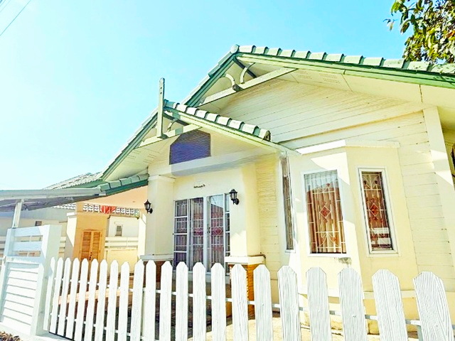 ปราจีนบุรี 1 กม. ใหม่สุด นิคมอุตสาหกรรม 304 ซีเจ ตลาดโป่งไผ่ 1.2 กม.ให้เช่าบ้านเดี่ยว 2นอน 2น้ำ 