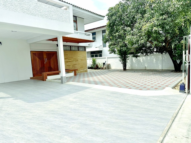 วชิรธรรมสาธิต53-59  4นอน MRT สวนหลวง ร.9 1.4 กม. สุขุมวิท101/1 ประวิทย์และเพื่อน บ้านสุดหรู  80 ตร.วา. จัดเต็มเฟอร์ฯ  