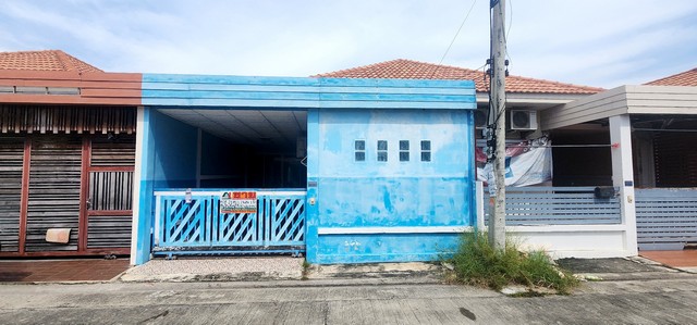 หมู่บ้านธนาวิลล่า 1 ถ.สายเอเชีย ต.บ้านกรด อ.บางปะอิน จ.พระนครศรีอยุธยารหัสทรัพย์ :16599ประเภท :ทาวน์เฮ้าส์ / ทาวน์โฮมโครงการ :หมู่บ้านธนาวิลล่า 1ที่ตั้ง :ต.บ้านกรด อ.บางปะอินโซน :ต่างจังหวัดเนื้อที่ :21 ตร.ว.พื้นที่ใช้สอย :48 ตร.ม.ห้องนอน :2 ห้องห้องน้ำ :2 ห้องห้องอื่น ๆ :ห้องรับแขก 1 ห้องจำนวนชั้น :1 ชั้นชั้นบน :ชั้นล่าง :แกรนิโต้ที่จอดรถ :1 คันเครื่องปรับอากาศ :2 เครื่องขายทาวน์เ�