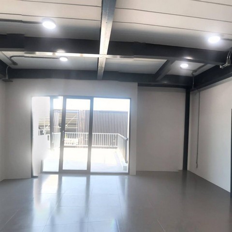 P1791 ด่วน ให้เช่า โกดัง พร้อมออฟฟิศ 3 ชั้น  ทาวน์อินทาวน์ ซอย11 ใกล้เลียบด่วนเอกมัยรามอินทรา ว่างให้ชมสิ้นเดือน มกราคม 2569