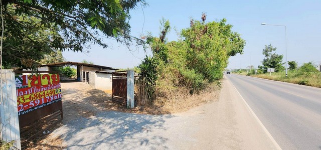 ที่ดิน ติดถนน 1052 ต.หนองโรง อ.หนองแค จ.สระบุรี ที่ตั้ง :ต.หนองโรง อ.หนองแค จ.สระบุรีรหัสทรัพย์ :16570ประเภท :ที่ดินเปล่าโครงการ :ที่ดิน ติดถนน 1052 ต.หนองโรง อ.หนองแค จ.สระบุรีที่ตั้ง :ต.หนองโรง อ.หนองแค จ.สระบุรีโซน :ต่างจังหวัดเนื้อที่ :8,984 ตร.ว.พื้นที่ใช้สอย :ตร.ม.ขายที่ดินเนื้อที่ 22-1-84 ไร่(8,984ตารางวา) กว้างประมาณ 60 เมตร ลึกประมาณ 600 เมตร หน้าที่ดินหันทางทิศใต้ ทำเลดี ติดถนนใกล้แหล�