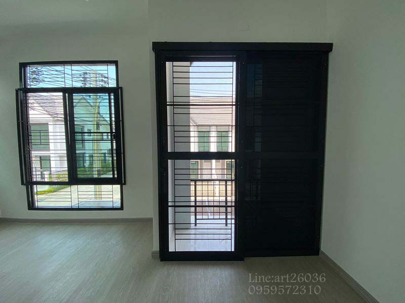 บริการติดตั้งเหมาเหล็กดัดมุ้งลวด ผ้าม่าน หลังคา รั้ว