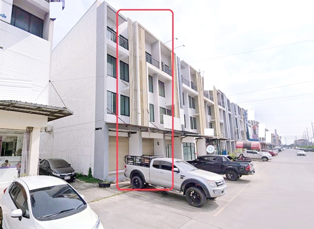  นิคมอุตสาหกรรมลาดกระบัง ให้เช่าอาคารพาณิชย์ 4ชั้น  24 ตร.วา 374 ตร.ม.ตลาดจตุจักรคุ้มเกล้า 2.3 กม. ตลาดหัวตะเข้ 3.5 กม.