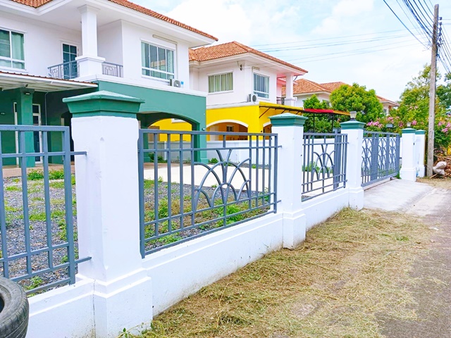 เปิดซิง! คฤหาสน์  บ้านเดี่ยวพร้อมเข้าอยู่ 2ชั้น 100ตรว. รถไฟฟ้าสีชมพู ตลาดมีนบุรี 2.6 กม.แม็คโคร ร่มเกล้า 3.9 กม. 3นอน 3น้ำ  สุวินทวงศ์ 