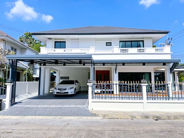 รถไฟฟ้ามีนพัฒนา 2.8 กม. ให้เช่าคฤหาสน์ ลาดกระบัง รามคำแหง160-166 RIS Inter Sch.2.1กม. ร 90ตร.วา 4นอน 4น้ำ สนามบินสุวรรณภูมิ 8 กม.