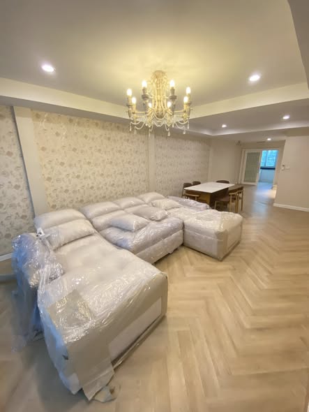 ให้เช่าทาวน์โฮม  5ชั้น รีโนเวทใหม่ ทำเลทอง ซอยเกษมสันต์  เพียง 300 เมตร จาก BTS สนามกีฬาฯ เหมาะทำคลินิก ออฟฟิศ AirBnB