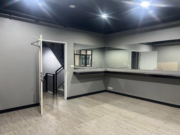 P1819 ขาย โฮมออฟฟิศ โครงการ Chic District ซอยรามคำแหง 53 ลาดพร้าว 112 **ขายถูกกว่าซื้อโครงการ ซอยหน้ามหาลัยรามคำแหง ใกล้ราชมัง