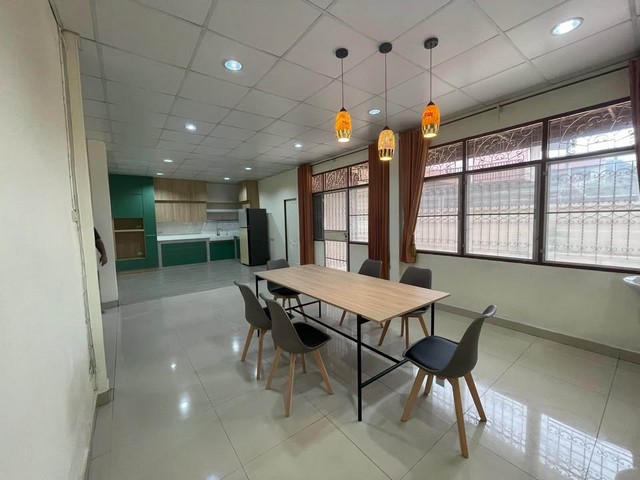 P1827 ให้เช่าบ้าน 2 ชั้น ซอยจรัญ 1 ใกล้ MRT ท่าพระ ใกล้BTSตลาดพลู ใกล้เดอะมอลล์ท่าพระ เหมาะพักอาศัยเป็นครอบครัว