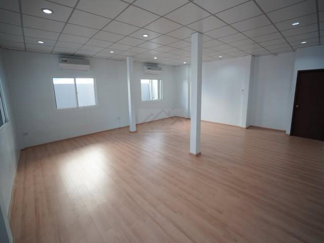 P1822 ให้เช่า ออฟฟิศ คลังสินค้า บ้านเดี่ยว มณียา 8 ประดิษฐ์มนูญธรรม เลียบด่วนรามอินทรา ติดทางขึ้นลงด่วน ที่จอดรถ 6 คัน