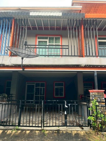 ขายบ้านทาวน์เฮ้าส์ 2ชั้น 22.5ตรว. 2นอน2น้ำ ลดราคาเหลือ 1.75ลบ. ฟรีโอน ของแถม หมู่บ้านเทพประทานพร11 ต.บ่อวิน อ.ศรีราชา ชลบุรีขายบ้านทาวน์เฮ้าส์ 2ชั้น พื้นที่ 22.5 ตรว.2 ห้องนอน 2 ห้องน้ำ ห้องโถง ห้องครัว โรงจอดรถขายลดราคาเหลือ 1.75ลบ. (1,750,000 บาท) ฟรีโอน ต่อรองได้ของแถม เตียง ที่นอน ตู้เสื้อผ้า โต๊ะเครื่องแป้ง ผ้าม่าน ปั้มน้ำและแท็งค์เก็บน้ำพิกัด หมู่บ้านเทพประทานพร11 ถ.โป่งสะเก็ด 