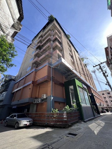 ให้เช่า อาคารอพาร์ทเม้นท์ 8ชั้น มีให้เช่าเพิ่มในส่วนใบอนุญาตสถานบันเทิง เปิดได้ถึงตึ4 ทำเลดี ย่านสุขุมวิท บางนาเนื้อที่ 9000 ตารางเมตร โปรโมชั่นพิเศษสุดๆ ลดพิเศษเหลือเพียง 1,000,000บาท/เดือน จุดเด่น 120ห้อง  อาคารหน้ากว้าง 48 เมตร ยาวประมาณ 18 เมตรติดถนนใหญ่สุขุมวิท ตรงข้าม The Bangkok Mall ด้านบนมีอพาร์ทเม้นท์ร่วม100+ห้องสถานที่ใกล้เคียง- ตรงข้าม ร.ร.Barkeley- ใกล้ ร.ร.เซนโยบางนา- ใกล้ Bitec 