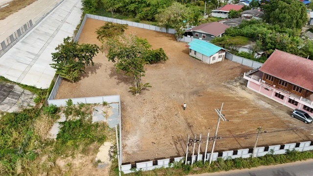 วัดพรานนก 700 ม.ติดมอเตอร์เวย์ M6  น้ำไม่ท่วม ให้เช่าที่ดินถมแล้ว อยุธยา 900 ตร.วา.19,999 B-M.ทำเลศักยภาพสูง 