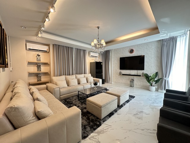 รหัสC7011 ให้เช่าบ้านเดี่ยว 2ชั้น หมู่บ้านวรารมย์ พรีเมี่ยม วัชรพล-จตุโชติ พร้อมสระว่ายน้ำส่วนตัว 