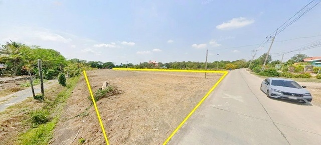 ให้เช่าที่ดินริมคลองขนาดใหญ่ 5 ไร่ วัดบ่อเงิน 1.1 กม.  หน้าติดถนน หลังติดคลอง ลำโพ บ่อเงิน ลาดหลุมแก้ว 