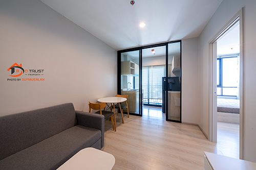  ให้เช่า คอนโด นิว โนเบิล ศรีนครินทร์-ลาซาล ใกล้ MRT ศรีลาซาล ชั้น 26 เนื้อที่ 30.5 ตร.ม 1ห้องนอน 1ห้องน้ำ 1ห้องครัวกั้นเเยกเป็นสัดส่วน ห้องสวย ห้องใหม่ มีเฟอร์ฯ มีเครื่องใช้ไฟฟ้า เดินหิ้วกระเป๋าพร้อมเข้าอยู่ได้เลย.เงื่อนไขราคาเช่า : 10,000บาท / เดือน (รวมค่าส่วนกลาง)(สัญญาเช่าขั้นต่ำ 1ปี = จ่ายเงินประกัน 2เดือน / ค่าเช่าล่วงหน้า 1เดือน)#บริษัทบริการรับฝากขายเช่าอสังหาริมทรั�