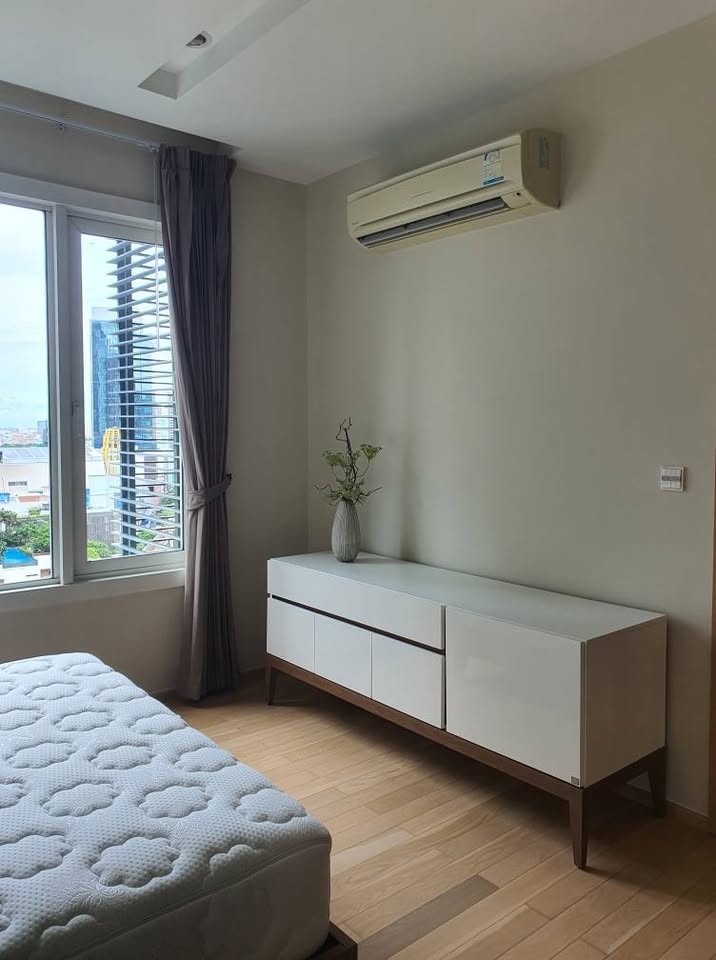 Siri at Sukhumvit Safe Convenient Comfortable 18th Floor BTS Thonglor