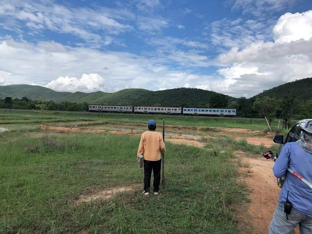 ขายที่ดินเกือบ 1ไร่ 2.5ลบ. วิวเขา รถไฟ สาธารณูปโภค ต.ศรีบัวบาน อ.เมือง จ.ลำพูนขายที่ดินทำเลสวย บรรยากาศดี ล้อมรอบด้วยธรรมชาติเนื้อที่ 3 งาน 99.7 ตรว. ราคา 2,500,000 บาท ต.ศรีบัวบาน อ.เมือง จ.ลำพูนที่ดินเปล่าทำเลสวย โฉนดครุฑแดง หน้ากว้าง 48 ม.ราคาขายยกแปลง 2,500,000 บาท ค่าโอนคนละครึ่งตำบลศรีบัวบาน อำเภอเมือง จังหวัดลำพูนใกล้สถานีรถไฟหนองล่ม ลำพูน 200 ม.วิวเขา รถไฟ สาธารณูปโภคมีถนนส