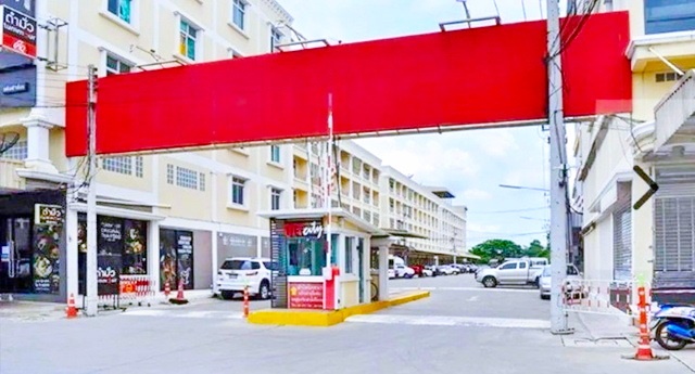 ม.ธรรมศาสตร์ 3กม.โลตัส รังสิตคลองสอง 459 ม. ตลาดไอยรา 2กม. 2แอร์ อาคาร 4.5 ชั้น ให้เช่า  20 ตร.วา  340 ตร.ม ติดถนนใหญ่ 