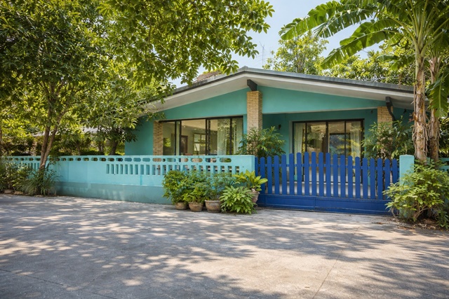 สวนสยาม รร.บดินทรเดชา 2 1.9 กม. ให้เช่าบ้านเดี่ยวชั้นครึ่ง 55 ตร.ว. 220 ตร.ม. MRTรามอินทรา กม.8 2.6 กม.  เฟอร์ฯ เครื่องใช้ไฟฟ้าครบ 