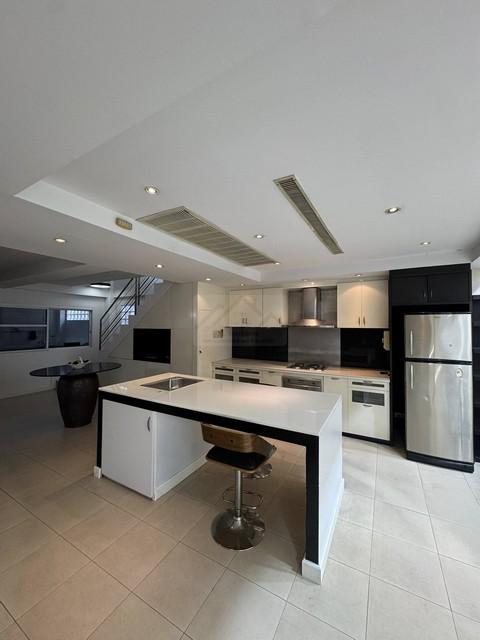 P1844 ให้เช่า ขาย อาคารพาณิชย์ พื้นที่กว่า 600 ตร.เมตร ถนนสุทธิสารวินิจฉัย ซอยพิบูลย์อุปถัมภ์ ใกล้ MRTสุทธิสาร เขตห้วยขวาง