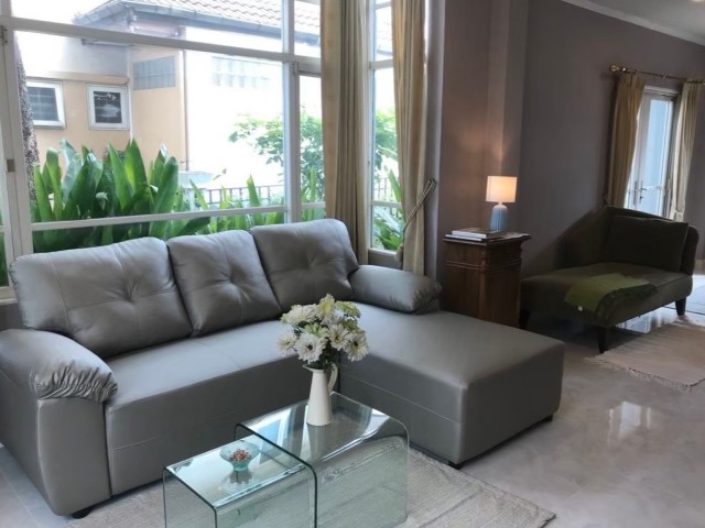 ให้เช่าบ้านเดี่ยว2ชั้น โครงการฟ้ากรีนพาร์ค ถนนลาดพร้าว101 แอร์เฟอร์นนิเจอร์ครบ มี3ห้องนอน2ห้องน้ำ ราคาเช่า35,000บาท/เดือนรายละเอียด-มี3ห้องนอน2ห้องน้ำ-แอร์4เครื่องเฟอร์นิเจอร์ครบ-เนื้อที่60ตารางวา -มีสโมสร สระว่ายน้ำ ฟิตเนส -สามารถเข้าออกได้หลายทาง (เลียบด่วน, เกษตร-นวมินทร์, โพธิ์แก้ว, ลาดพร้าว 87) สถานที่ใกล้เคียง- เซ็นทรัลเฟสติวัลอีสต์วิลล์ 2.8 กม.- เทสโก้โลตัส 2.7 กม.- 