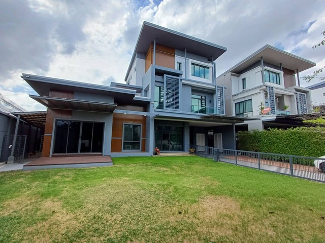 ขายบ้านเดี่ยว 3 ชั้นหลังมุม ย่านเลียบด่วน 128 ตรว. นาราสิริ ไฮด์อเวย์ Narasiri Hideaway โยธินพัฒนา3 ใกล้เลียบด่วน ใกล้ เซนทรัลอิสวิลล์