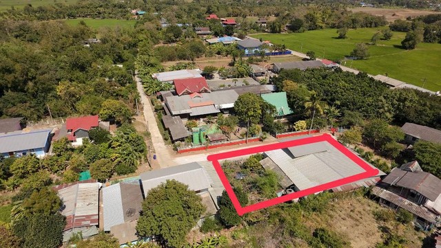 ขายที่ดิน พร้อมสิ่งปลูกสร้าง ต.วังแดง อ.ท่าเรือ จ.พระนครศรีอยุธยา ขนาด 150 ตารางวา ราคา 1,900,000 บาท เป็นถนนสาธารณประโยชน์ ไฟฟ้าประปาพร้อมใช้ มีสิ่งปลูกสร้าง  มีเพื่อนบ้านhttps://youtu.be/oIndNoRTwxo?si=2JMYIgTgcbVHJUBjสนใจสอบถามรายละเอียด 093-441-5691#ขายที่ดินอยุธยา#ที่ดินท่าเรือ#ที่ดินวังแดง#ที่ดินราคาดี#ที่ดิน150ตรว#ที่ดินเหมาะสร้างบ้าน