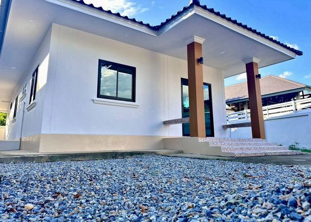 โซนสารภี ขายเพียง 1.99 ล้าน 79.8 ตรว. บ้านเดี่ยวชั้นเดียว #แปลงมุม เนื้อที่เหลือเยอะ #หลังโลตัสโกเฟรช #หนองผึ้ง เดินทางเข้าเมืองสะดวกสบาย