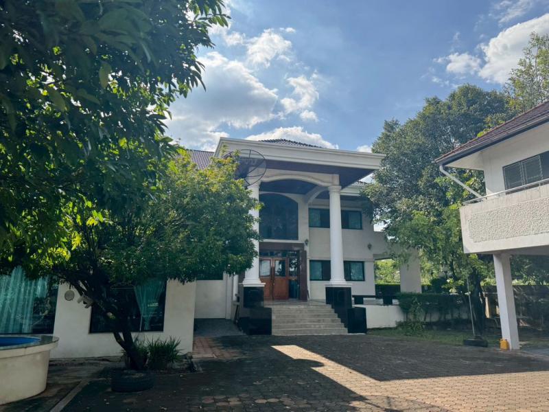 ขายบ้านเดี่ยวหลังใหญ่ 400 ตรว. ใกล้มหาวิทยาลัยรังสิต จ.ปทุมธานี