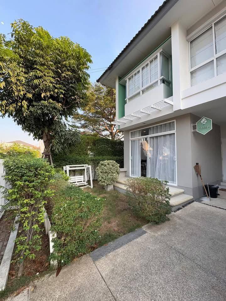 ให้เช่าบ้านโครงการเทรนดี้ ธารา  บางนา ซ.อดุลศาสนการย์พร้อมอยู่ 43วา 3 นอน 3ห้องน้ำ ถนนบางนาตราดกม.16