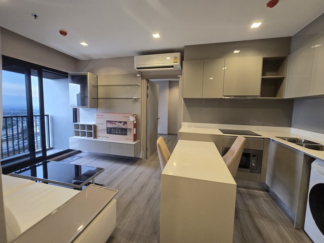 หยุดดู 3 วินาที! นี่คือโอกาสเดียวที่คุณจะได้ครอบครองคอนโดหรู Politan Rive ริมแม่น้ำเจ้าพระยา ในราคาที่พลาดไม่ได้! เพียง 30,000 บาทต่อเดือน 