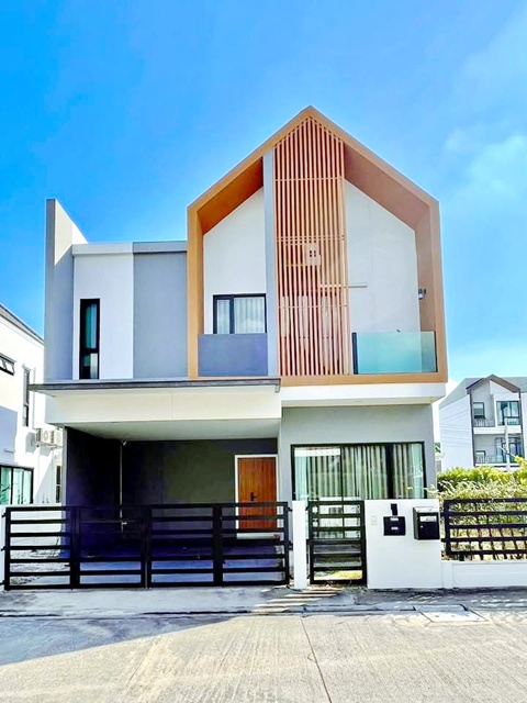 แยกสะแกงาม 600 ม.เทียนทะเล11-17พระราม 2 ขาย-ให้เช่าบ้านเดี่ยว แปลงมุม พื้นที่กว้าง 49 ตร.วา. 195 ตร.ม. 4นอน 3น้ำ