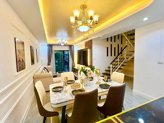 ขายบ้านพฤกษา64/1 รังสิต คลอง3 ฟิวคาเฟ่ ถนนหน้าบ้านรถวิ่งสวนกันได้4คัน