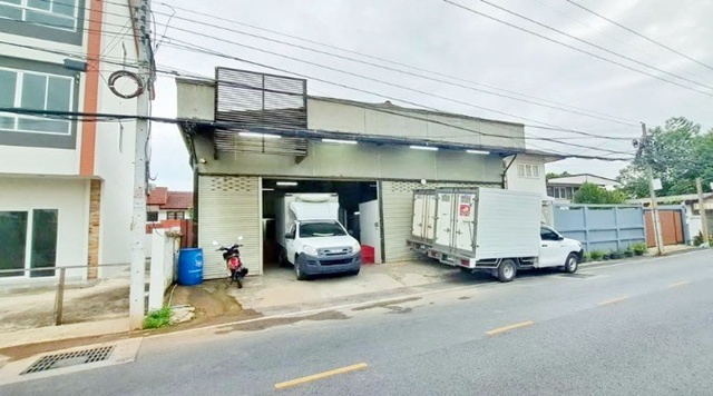 ให้เช่าร้านและสำนักงาน 2 ชั้น เซียร์ รังสิต 3 กม. ทำเลติดถนนพหลโยธิน BTS คูคต 1.6 กม. รร.สารสาสน์วิเทศสายไหม 2.9 กม.5 นอน 2 น้ำ 