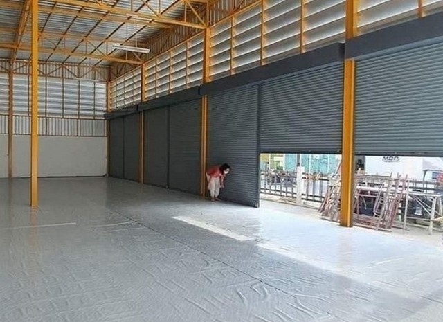  ให้เช่าโกดังยกสูง ขนาด 300 ตาตรางเมตร ริมถนนกาญจนาภิเษก ใกล้จุดขึ้นลงทางด่วน 