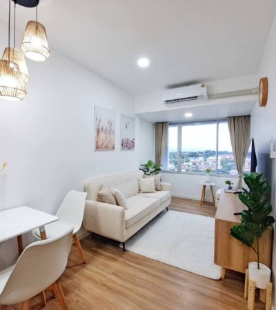 เพียง 1.69 ล้านบาท* คอนโด กาแลทองทาวเวอร์ รีโนเวทใหม่ ถ.ช้างคลานห้องรีโนเวทใหม่ แยกห้องนอนมีโควต้าต่างชาติ*.ชั้น11 ขนาด 40 ตรม• 1 ห้องนอน• 1 ห้องน้ำ• ระเบียงอยู่ฝั่งตะวันออก .ฟรีโอนFully furnished.สิ่งอำนวยความสะดวกในโครงการ:• ลิฟต์• ระบบรักษาความปลอดภัย 24 ชม.• ที่จอดรถในอาคาร.ใกล้สถานที่สำคัญ เดินทางสะดวก:Health Land Chiang Mai 2 นาทีรพ.ราชเวช 3 นาทีรร.มงฟอร์ตเล็ก 4 นาทีไนท์บาซาร์ 9 นาทีสนาม�