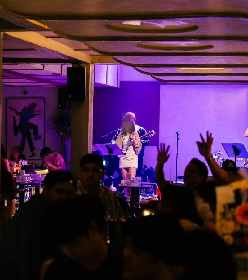 เซ้งร้านอาหาร + ผับบาร์ ย่านเอกมัย ย่านกำลังซื้อสูง เดินทางสะดวก มีฐานลูกค้าประจำ