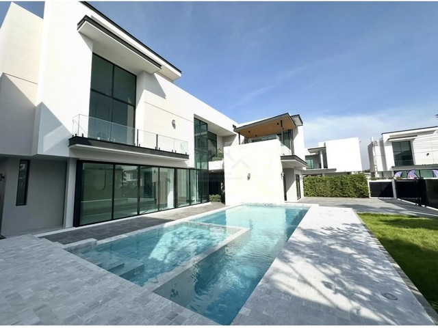 ขายบ้านเดี่ยว Luxury Pool Villa หลังมุม 182 ตรว. The Master เอกมัย รามอินทรา รามอินทรา 39 บ้านใหม่มือ1 ฮวงจุ้ยดีที่สุดในโครงการ