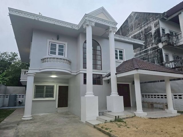 ให้เช่าบ้านเดี่ยว 100 ตารางวา รามคำแหง 68 ใกล้รถไฟ สายสีเหลือง สถานีแยกลำสาลี