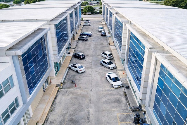 ลาดกระบัง 21-34  ApLลาดกระบัง 900ม. สนามบินสุวรรณภูมิ ออฟฟิศราคาถูกที่สุด กิ่งแก้ว ร่มเกล้า 2 คูหา 4ชั้น 37ตรว. 437 ตรม. หน้ากว้าง 8 ม.