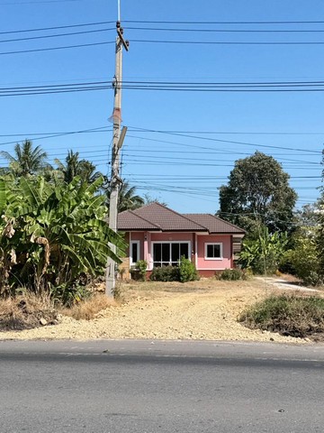 ขายบ้านพร้อมที่ดิน ติดถนนพหลโยธิน อำเภอโคกสำโรง จังหวัดลพบุรี เนื้อที่ 6ไร่2งาน