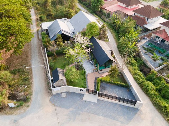 ลดราคาขาย​ 10.9 ล.เท่านั้น 230​ ตรว. #โซนหางดง​ บ้านสวย #สไตล์โมเดิร์นลอฟท์ #โครงสร้างแข็งแรง​ #วัสดุก่อสร้างอย่างดี พื้นที่​กว้าง​