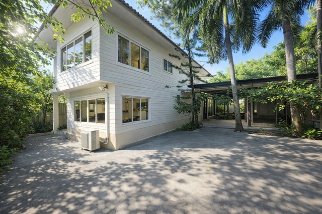 7นอน BTSเซนต์หลุยส์ 600 ม.ให้เช่าบ้านเดี่ยวใจกลางสาทร 100 ตร.วา. 300 ตร.ม.ร้านอาหาร คาเฟ่ หรือออฟฟิศ บ้าน 2 ชั้น