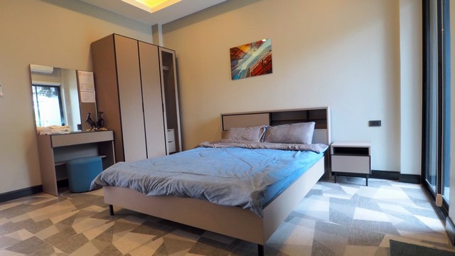 ขายอพาร์ทเม้นท์ 491 ตรว ซอยประชาอุทิศ 90 ราคา 45 ล้านบาทTel.091~541~5556อพาร์ทเม้นท์ 491 ตร.ว. 1,977 ตร.ม.มี 2 อาคาร พร้อมห้องออฟฟิศและฟิตเนสมีใบอนุญาตก่อสร้างอาคารถูกต้องครบถ้วนที่จอดรถยนต์ 30 คันมีที่จอดรถจักรยานยนต์หลายสิบคันสามารถเก็บค่าที่จอดต่อเดือนกล้องวงจรปิด 16 ตัวโดยมีรายละเอียดดังนี้- อาคาร 1 สูง 5 ชั้น 1,593 ตร.ม.มีทั้งหมด 41 ห้อง พร้อมเฟอร์นิเจอร์ครบห้องขนาด 25 ตร.ม. 8 ห้อง สูง 