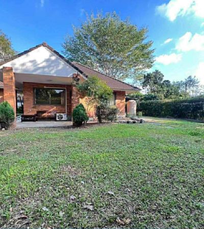 ให้เช่า 23,000 /เดือน* หมู่บ้านวังตาล *อนุญาตให้เลี้ยงสัตว์ บ้านเดี่ยวสวนร่มรื่ม พื้นที่ใหญ่ อยู่สบาย ได้ฟีลบ้านพักตากอากาศ เงียบสงบ แต่ใกล้เมือง—รายละเอียดบ้าน• บ้านเดี่ยวบนที่ดิน 114 ตร.ว.• 3 ห้องนอน | 2 ห้องน้ำ• เฟอร์นิเจอร์ครบ พร้อมเข้าอยู่• พื้นที่สวนสีเขียวรอบบ้าน โปร่ง โล่ง เป็นส่วนตัว—ราคาเช่า• สัญญา 1 ปี : 23,000 บาท/เดือน• สัญญา 4–6 เดือน : 26,000 บาท/เดือน• สัญญา 3 เดือน