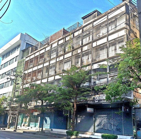 ขายอาคารพาณิชย์ บางรัก สีลม ถนน มเหสักข์ แขวงสุริยวงศ์ เขตบางรัก กรุงเทพมหานคร    รหัส TTR 2662เนื้อที่ 121.10 ตร.ว.  ใช้สอย   1921.53 ตร.ม.อาคารพาณิชย์ 6 ห้องติดกัน หันหน้าทิศตะวันตกเฉียงใต้อาคาร 4.5 สภาพดี ทำเลดีมากติดถนนหลักทำเลดี ใกล้ห้างสรรพสินค้า ย่านการค้า ตลาดการเดินทางสะดวก สำรับพักอาศัยหรือ โฮสเทล เกสเฮ้าส์ โรงแรมราคาเหมาะสม คุ้มค่าจุดเด่นสถานที่ใกล้เคียง-โรงพยาบา