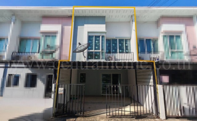 รหัสทรัพย์ 6952ทาวน์โฮม เบล็ส วิลล์ รามอินทรา 117 สภาพดี ต่อเติมครบ พร้อมอยู่ ราคาถูกที่สุดในโครงการที่ตั้ง :&nbsp;ซอยรามอินทรา 117 แขวงบางชัน เขตคลองสามวา กรุงเทพมหานคร 10510รายละเอียดทรัพย์- ทาวน์โฮม 2 ชั้น ขนาดพื้นที่ 19.3&nbsp;ตารางวา พื้นที่ใช้สอย 110&nbsp;ตารางเมตร- 3 ห้องนอน, 2&nbsp;ห้องน้ำ, 1 ห้องรับแขก, 1 ห้องนั่งเล่น, 1 ห้องครัว, 2 ที่จอดรถ- ต่อเติมห้องครัวนอกและหลังคาโรงจอดรถเรียบร้อ�