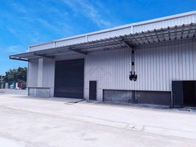 ให้เช่าโกดังใหม่พร้อมออฟฟิศ 2 ชั้น 537.5 ตรม ทำเลดี เดินทางสะดวก ใกล้ตลาดไท คลองหลวง ปทุมธานีติดต่อ:: ชยา โทร/ID Line:: 0942823961Link Line:: https://line.me/ti/p/3xFA1An8Kcรหัส # T26-050โกดังใหม่พร้อมออฟฟิศ 2 ชั้น ทำเลดี เดินทางสะดวก ใกล้ตลาดไท คลองหลวง ปทุมธานี- ขนาดพื้นที่ : 537.5 ตร.ม ยังไม่รวมด้านหลังและลานด้านหน้า- โกดังพร้อมออฟฟิศ 2 ชั้น- 1 ห้องนอน- 1 ห้องทำงาน- 1 ห้องน้ำ- โครงสร้างเหล็กแข็งแรง เหล็กไอบีม- ระบบไฟฟ