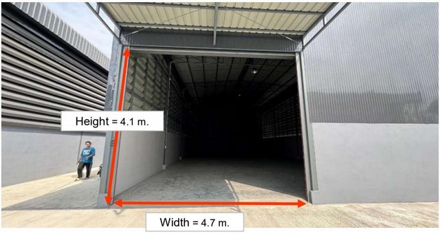 ให้เช่า โกดัง สร้างใหม่ ถนนเฉลิมพระเกียรติ ร.9 ซอย 38 ใกล้สนามบิน สุวรรณภูมิ พร้อมเข้าใช้งานได้ทันทีราคาเช่า 50,000 บาท/เดือน ประกัน 2 เดือน ล่วงหน้า 1 เดือนติดต่อ คุณช่อผกา โทร 0616198565 LINE 0616198565สำรอง LINE 0812523279 ส่งลิ้งก์ไว้ได้เลย- รายละเอียดโกดัง : ขนาดพื้นที่: 200 ตร.ม. (กว้าง 10 เมตร x ลึก 20 เมตร)- ความสูงประตู: 4.3 เมตร- พื้นแข็งแรงมาก ทำเลดี เหมาะสำหรับ SME, โลจิสติกส์, สต๊อกสินค้า พร้อมใช้งาน